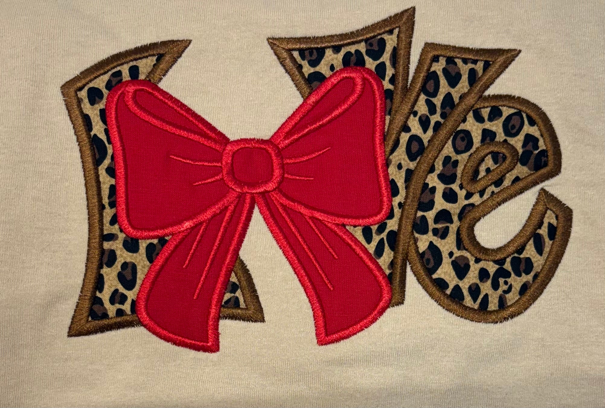 LOVE CHEETAH Print Applique Embroidered T-Shirt