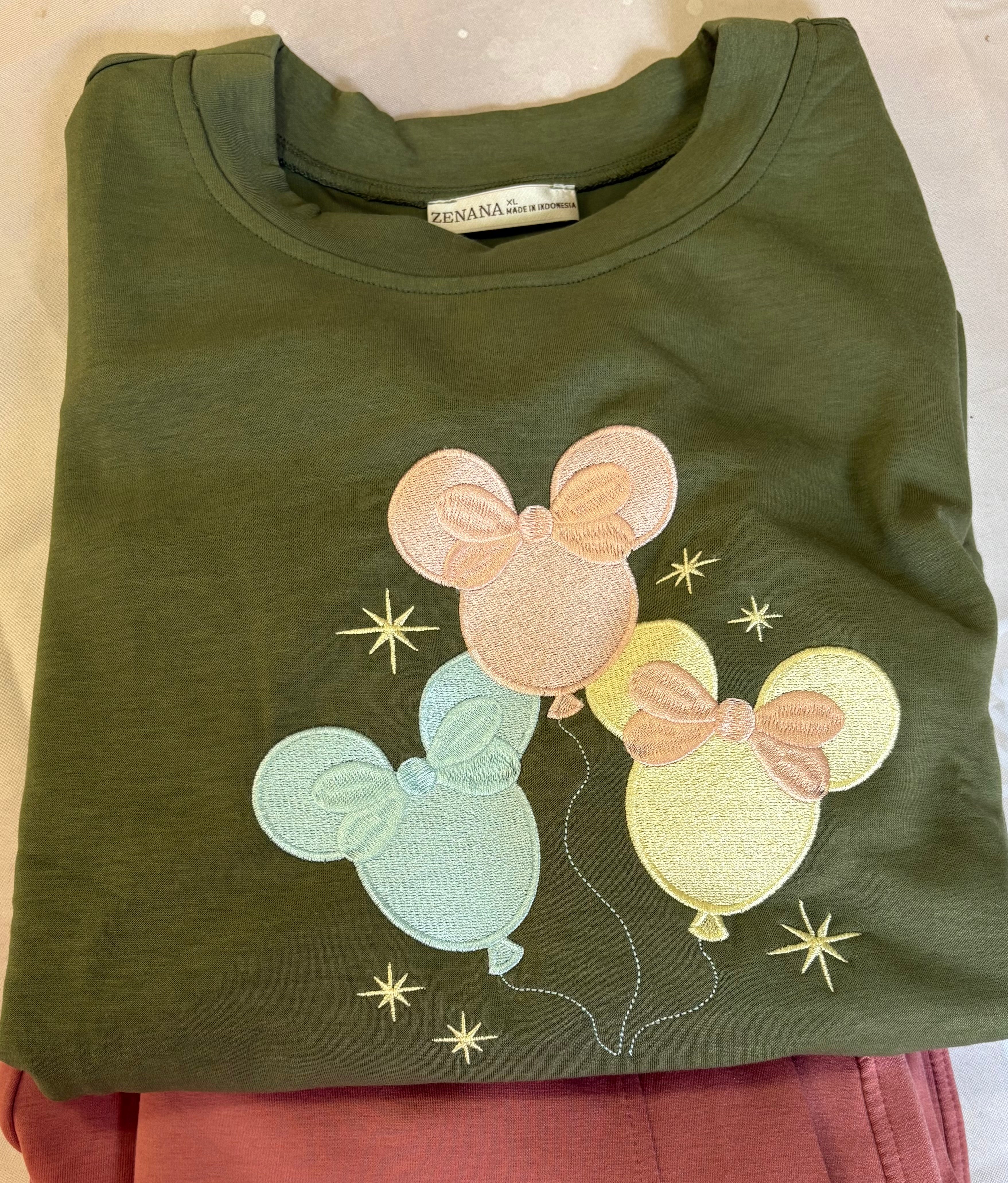 Minnie Mouse Balloon Embroidered Sweatshirt
